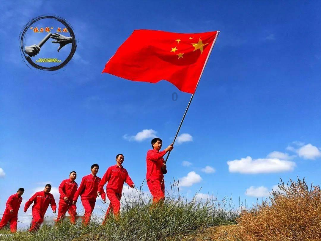 《青你2》戴燕妮拥有特写镜头了,1个俏皮眼神,导师都被圈粉了
