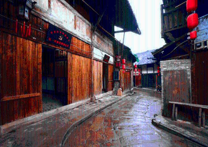 2011年,24岁女孩深夜惨死,现场发现44码鞋印,两任男友皆穿该码